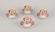 Royal Albert, England. Et sæt på fire ”Lady Hamilton” kaffekopper med tilhørende 
underkopper. Polykrome blomstermotiver. Gulddekoration.