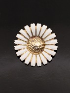 Daisy brooch 3.6 sterling silver with enamel