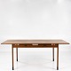 Roxy Klassik 
presents: 
Vilhelm 
Wohlert / Arne 
Poulsen
Rare desk in 
mahogany with 
two drawers and 
feet. ...