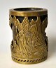 Chinese brush 
cup in bronze 
and brass, 19th 
century.