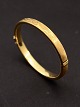 18 carat gold bangle