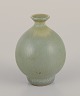 L'Art presents: 
Berndt 
Friberg for 
Gustavsberg 
Studiohand. 
Miniaturevase 
in glazed 
ceramic.