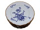 Antik K 
presents: 
Blue 
Flower Curved 
with gold edge
Dinner plate 
25.2 cm. #1621