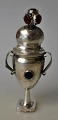 Silver empire 
vinagre egg 
with glass, 
19th century 
Denmark.