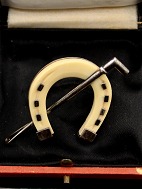 830 slv hestesko broche