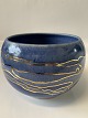 Antik Huset 
presents: 
Stoneware, 
Bowl, Sylvest 
Ceramics
Two-tone 
lavender Bowl 
with gold
High 10,5 cm. 
Ø 14 cm.