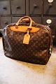 Original vintage Louis Vuitton travel bag with 2 compartments...