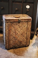 Old wooden thing