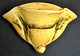 Herman A. 
Kähler Wandvase 
urangelbe 
Glasur, um 
1930. ...