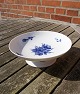 Blue Flower 
Plain Danish 
porcelain. 
Round bowls 
21cm on ...