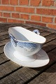 Seagull with 
gold Danish 
porcelain, 
sauce boats on 
fixed ...