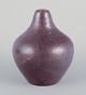 Søren 
Kongstrand.
Vase in lustre 
glaze. One of a 
kind.