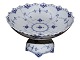 Antik K 
presents: 
Blue 
Fluted Full 
Lace
Large cake 
bowl on stand 
from 1898-1923
