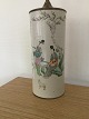 Ole Buus Larsen 
præsenterer: 
Antik 
Hatstand lampe 
- Kina.