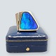 Ring of 18k 
white gold set 
with an opal