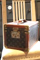 Original Louis 
Vuitton vintage 
beauty case 
(beauty box)...