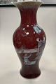Orientalsk 
Kinesisk Vase i 
sang de boeuf 
samt med 
dekoration