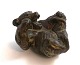 Royal 
Copenhagen. 
Stentøjs figur. 
Liggende bjørn. 
Knud ...