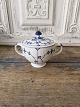 Karstens Antik 
præsenterer: 
Royal 
Copenhagen 
Musselmalet 
riflet sjælden 
sukkerskål no. 
373
