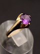 Middelfart 
Antik presents: 
14 carat 
gold ring with 
amethyst