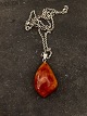 Middelfart 
Antik presents: 
Amber 
pendant and 
sterling silver 
chain