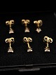Middelfart 
Antik presents: 
Set of 6 
14 karat gold 
earrings with 
diamond