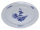Blue Flower Braided Man with a horn
Platter 33.4 cm.