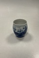 Bing and 
Grondahl 
Christmas Rose 
Vase No. 119
