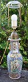 Pegasus – Kunst - Antik - Design presents: Chinese vase - converted into a lamp, 19th century. Famille rose.