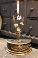 item no: Engle piedestal