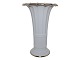 Antik K 
presents: 
Royal 
Copenhagen 
Sirius
Tall Hetsch 
vases with gold 
edge