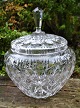 Crystal punch 
bowl with lid, 
20th century.