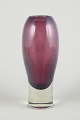 Aimo Okkolin for Riihimäen Lasi
"Nimipäivä" artglass vase, 1960s.