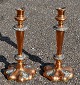 Pegasus – Kunst 
- Antik - 
Design 
presents: 
A pair of 
English copper 
candlesticks 
with pewter, 
19th century.
