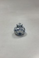 Royal 
Copenhagen Blue 
Fluted Half 
Lace Salt 
Shaker No.712