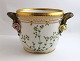 Lundin Antique 
presents: 
Royal 
Copenhagen. 
Flora Danica. 
Wine cooler, 
model # 3570. 
125 cl. Height 
12 cm. ( 1 ...