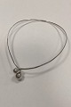 Modern Neckring in Sterling Silver. 