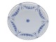 Antik K 
presents: 
Empire 
with pierced 
border
Large round 
platter 32 cm.