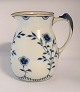 Lundin Antique 
presents: 
Bing & 
Gröndahl. 
Butterfly with 
gold. Milk jug. 
Height 14.5 cm. 
(1 quality)