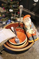 Porcelain and earthenware ...