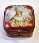 Pegasus – Kunst - Antik - Design presents: Sevres porcelain pill box, 19th century, France.