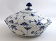 Lundin Antique presents: Royal Copenhagen. Blue fluted, full lace. Covered dish, rund. Modell 1128. Durchmesser ...