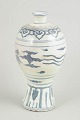 L'Art presents: China, vase. Late Ming dynasty.