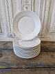 Karstens Antik presents: Royal Copenhagen White half lace lunch plate no. 622 - 22 cm.