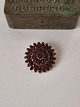 Karstens Antik presents: Beautiful old gold-plated garnet brooch