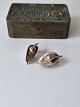 Karstens Antik presents: Eggert vintage ear clips in the shape of rose buds made of gold-plated sterling silver