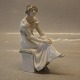 Klosterkælderen presents: Art Nouveau B&G 1695 Woman seated 14 cm Georg Ulmer 1909 Porcelain