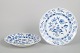 L'Art presents: Meissen, pair of Blue Onion dinner plates.