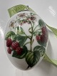 Antik Huset presents: Easter egg from Royal Copenhagen is in 2015 Raspberry,Height 6 cm.