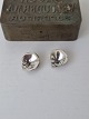 Karstens Antik presents: Pair of leaf-shaped vintage sterling silver clip-on earrings